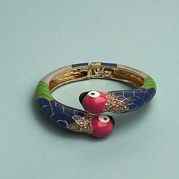 Tommy Bahama Enamel Parrot Bird Bangle  Bracelet Gold Tone Tropical Travel - Picture 5 of 9
